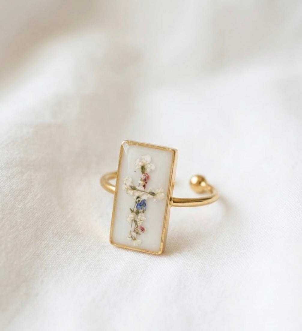 He Lives Rectangle Ring