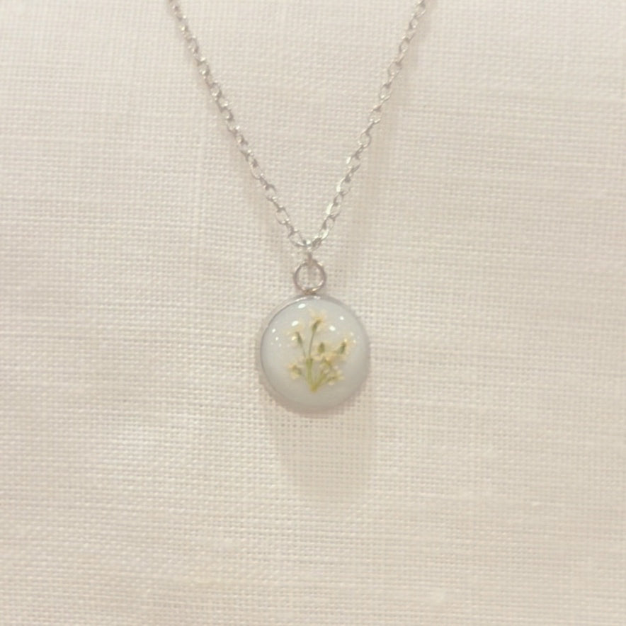 Baby's Breath Necklace : Silver