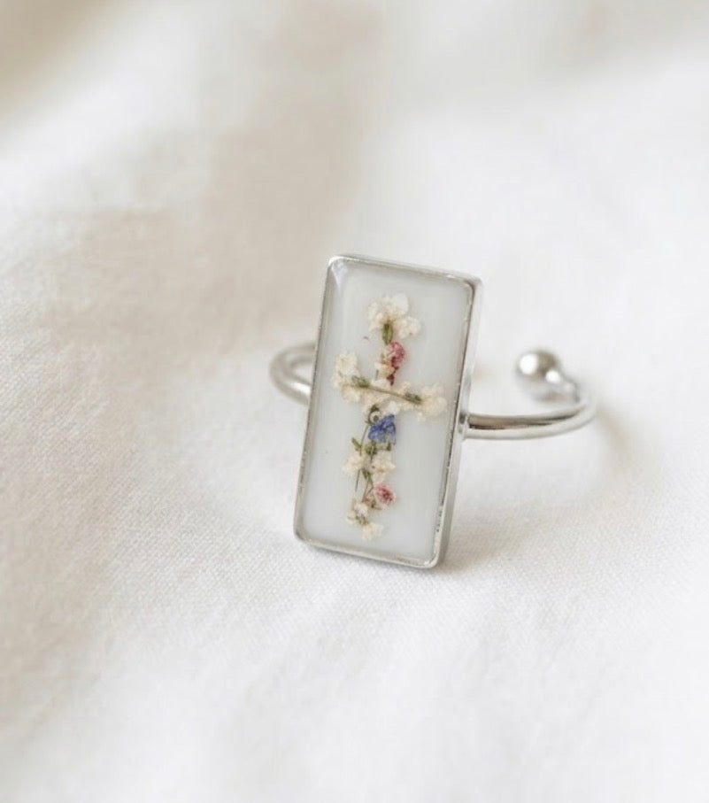 He Lives Rectangle Ring