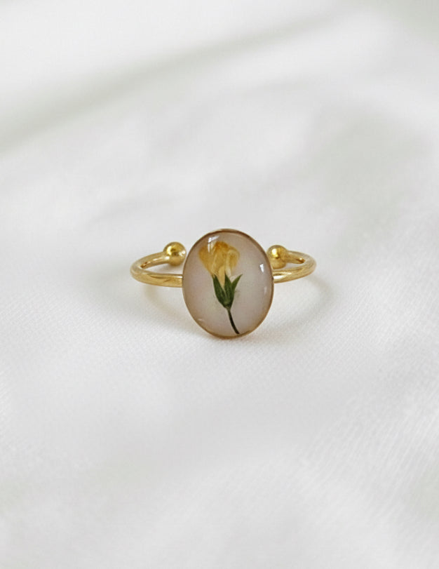 May Birth Flower Lily of the Valley Small Circle Ring
