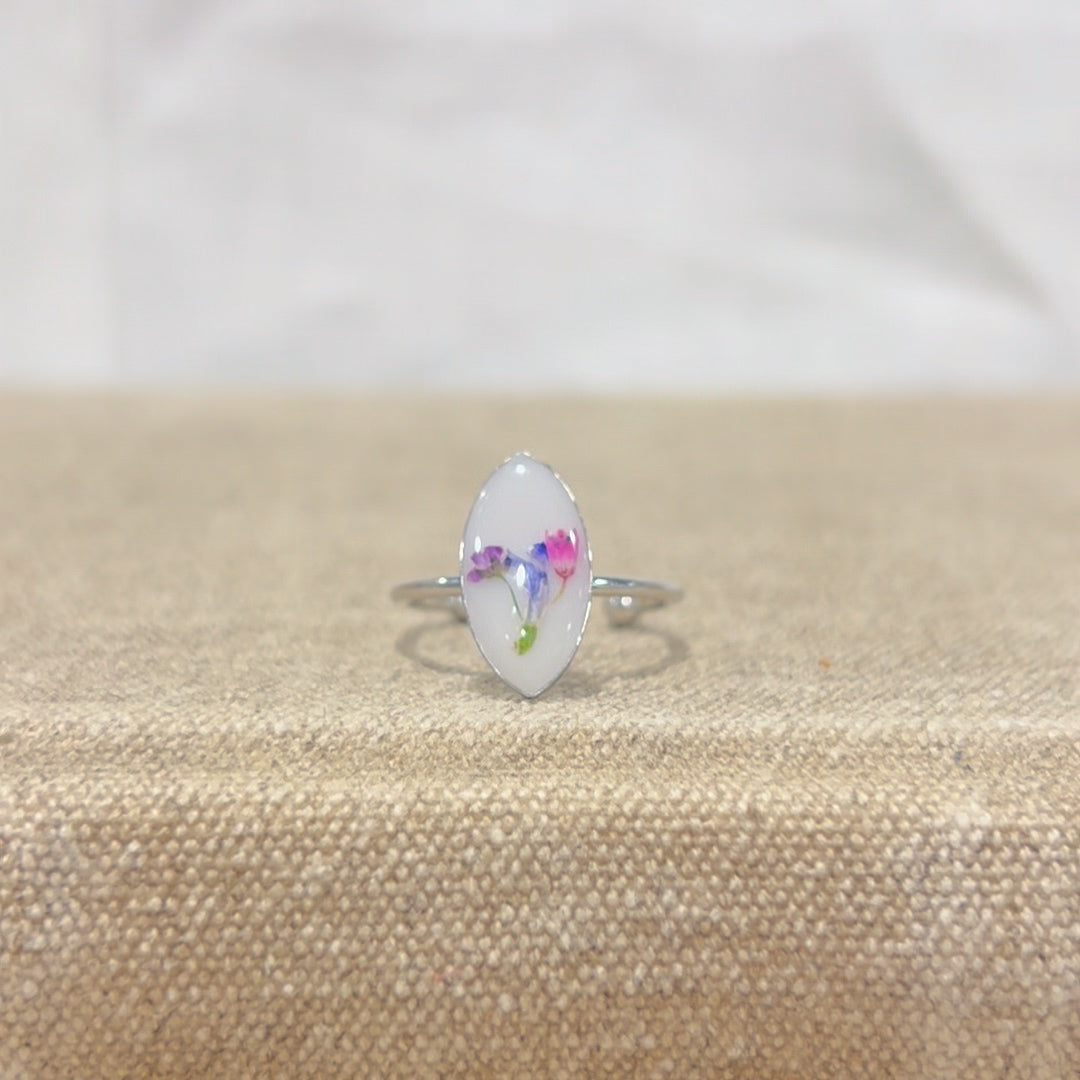 Wild Flower Ring : Silver, Almond