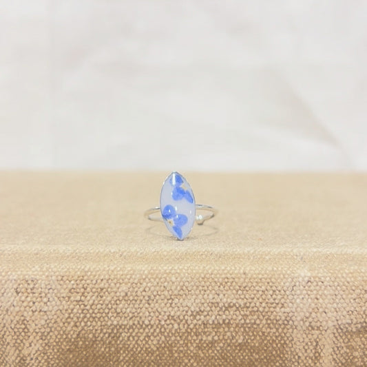 Forget-Me-Not Ring : Silver, Almond