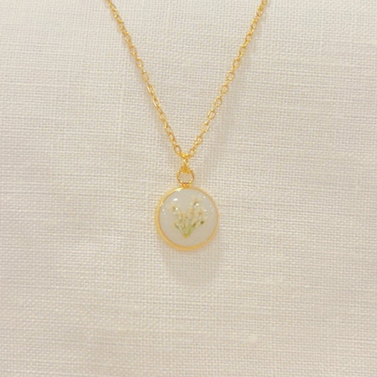 Baby's Breath Necklace : Gold