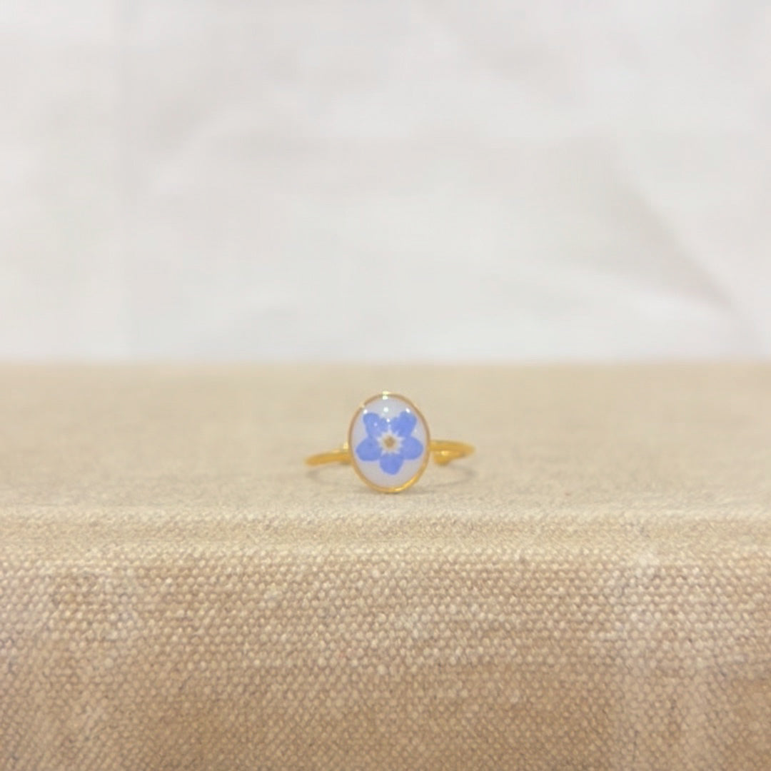 Forget-Me-Not Ring : Gold, Small Circle