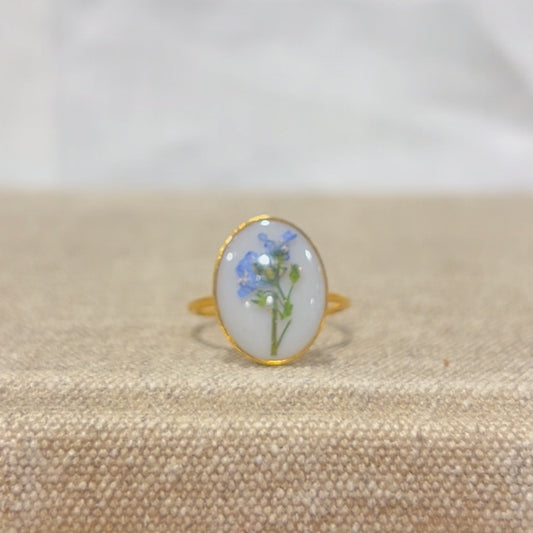 Blue Carnation Ring : Gold, Big Circle