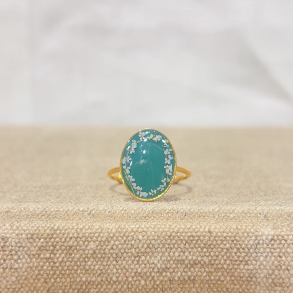Baby's Breath Ring : Gold, Big Circle