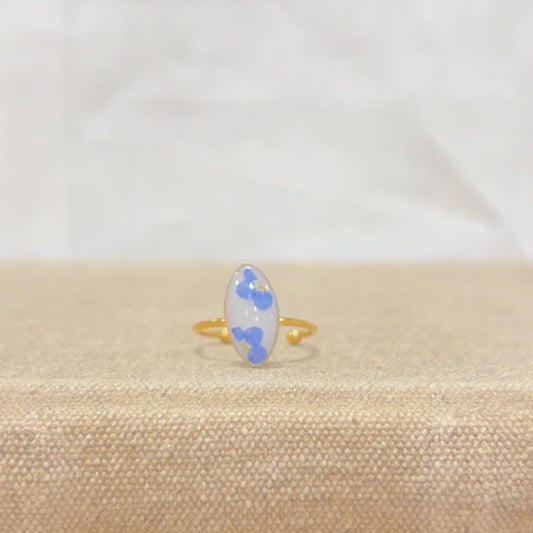 Forget-Me-Not Ring : Gold, Almond